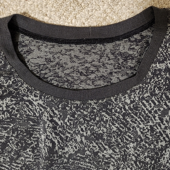 Lululemon Swiftly Breathe Long Sleeve Floral Fauna Black / Rhino Grey Size 12 - Picture 5 of 9